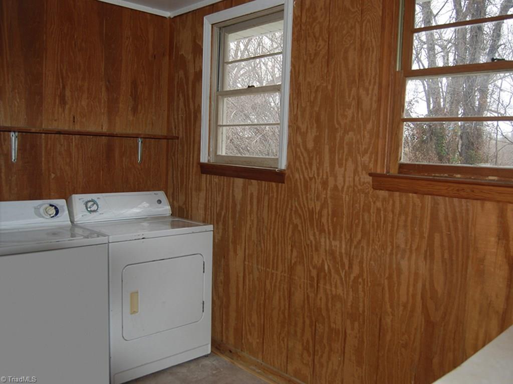429 Hege Road Lexington, NC 27295 - Photo 15 of 29 Large laundry room off of kitchen.