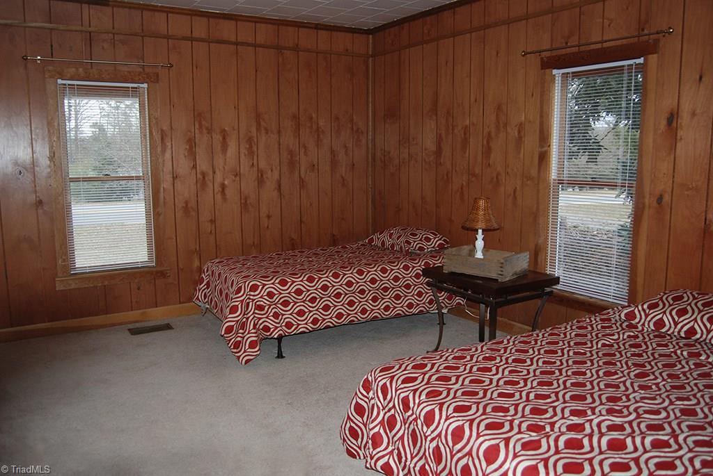 429 Hege Road Lexington, NC 27295 - Photo 17 of 29 Master on main addition.