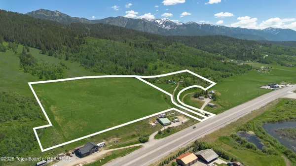 $2,700,000 | 1-2 Lever Springs Road, Alpine, WY 83128