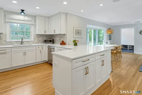 $2,875,000 | 31 Stephanie Lane, Darien, CT 06820