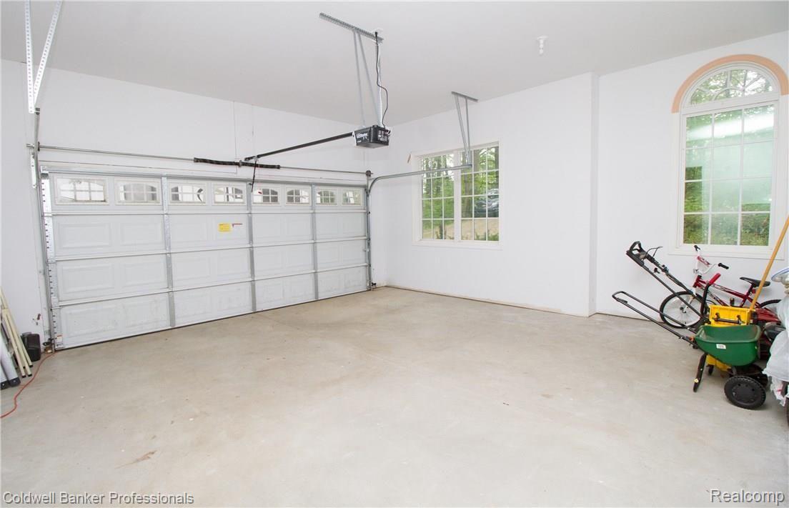 11020 Hensell Road Holly, MI 48442 - Photo 69 of 93 Garage.jpg