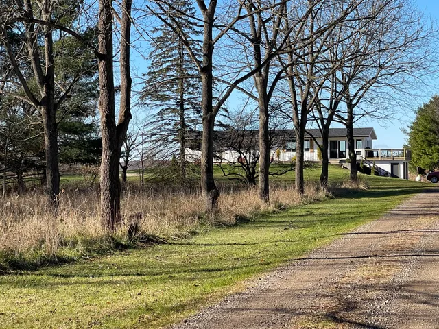 $2,600 | 75512 County Road 665, Lawton, MI 49065