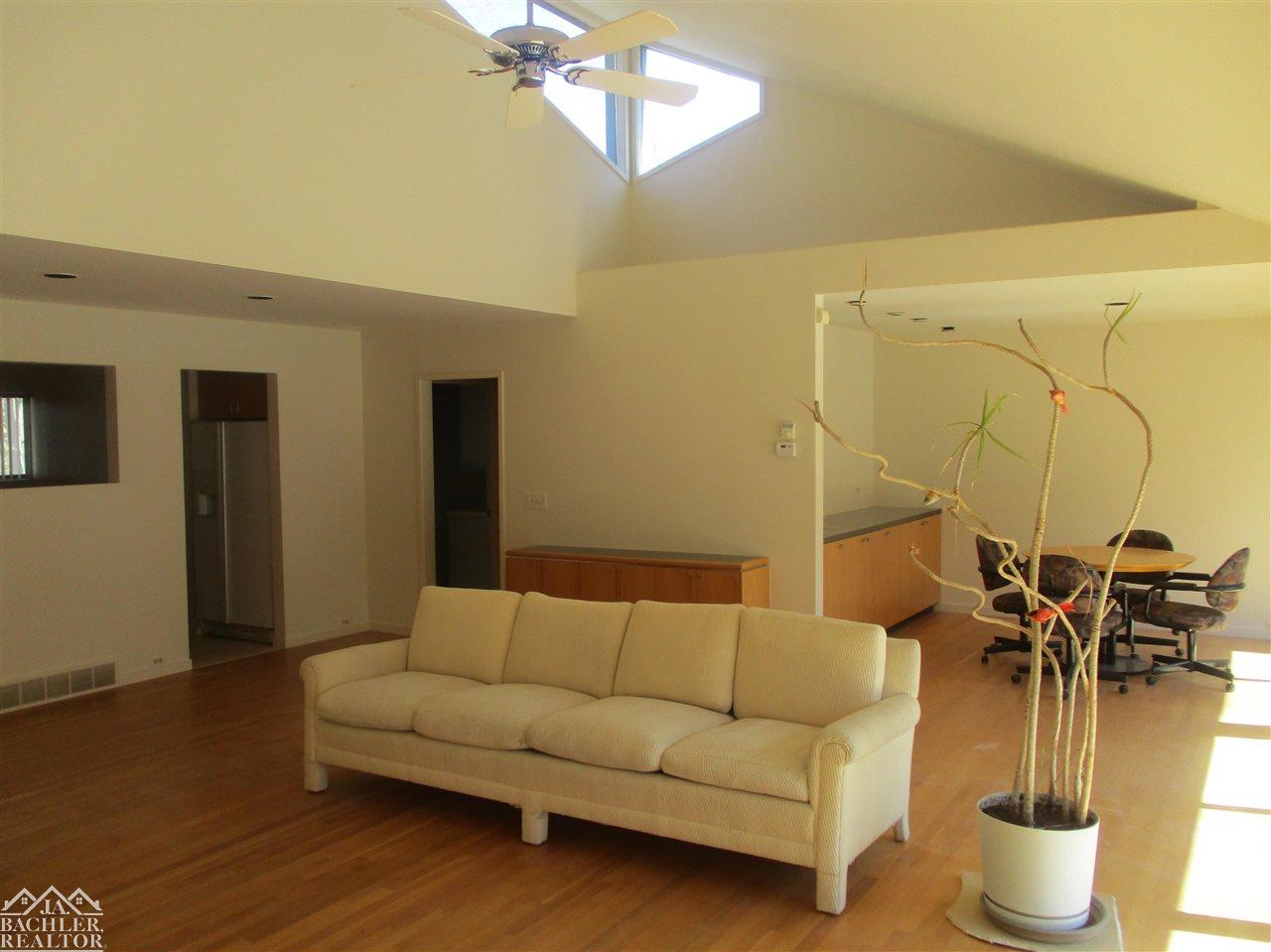 8585 Lindsey Road Casco, MI 48064 - Photo 3 of 31 50068512-2.JPG