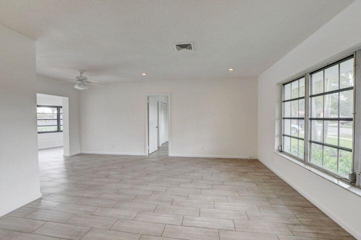 1333 Southwest 13th Place Boca Raton, FL 33486 - Photo 2 of 28 20211216121937717062000000-o