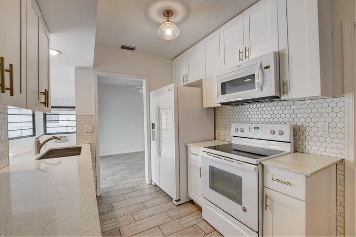 1333 Southwest 13th Place Boca Raton, FL 33486 - Photo 10 of 28 20211216122016400788000000-o