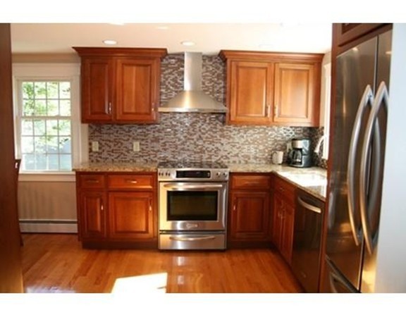 25 Edgemere Road Lynnfield, MA 01940 - Photo 8 of 30 Gallery Image 8