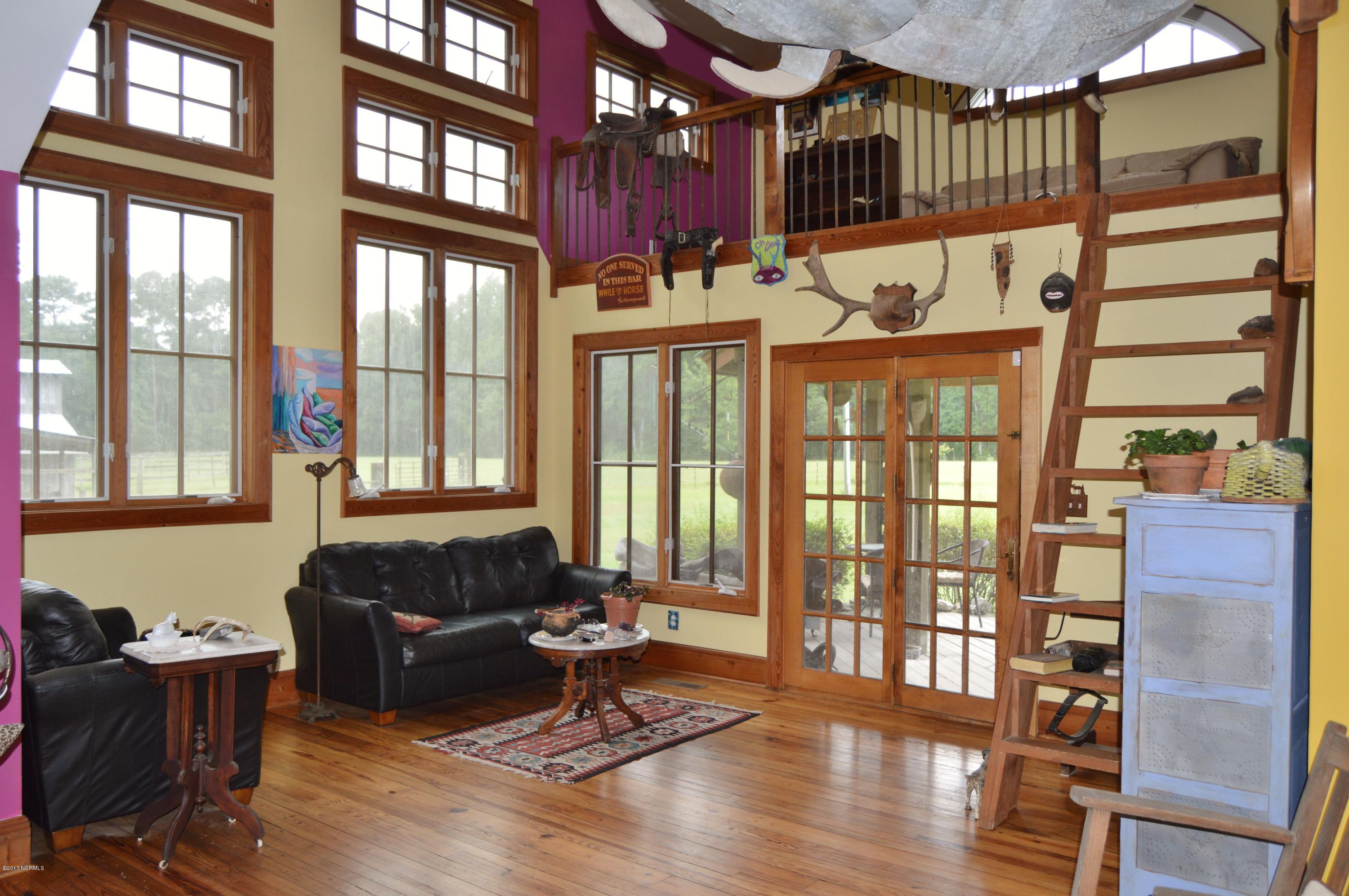4694 Tuckahoe Road Ivanhoe, NC 28447 - Photo 19 of 62 living
