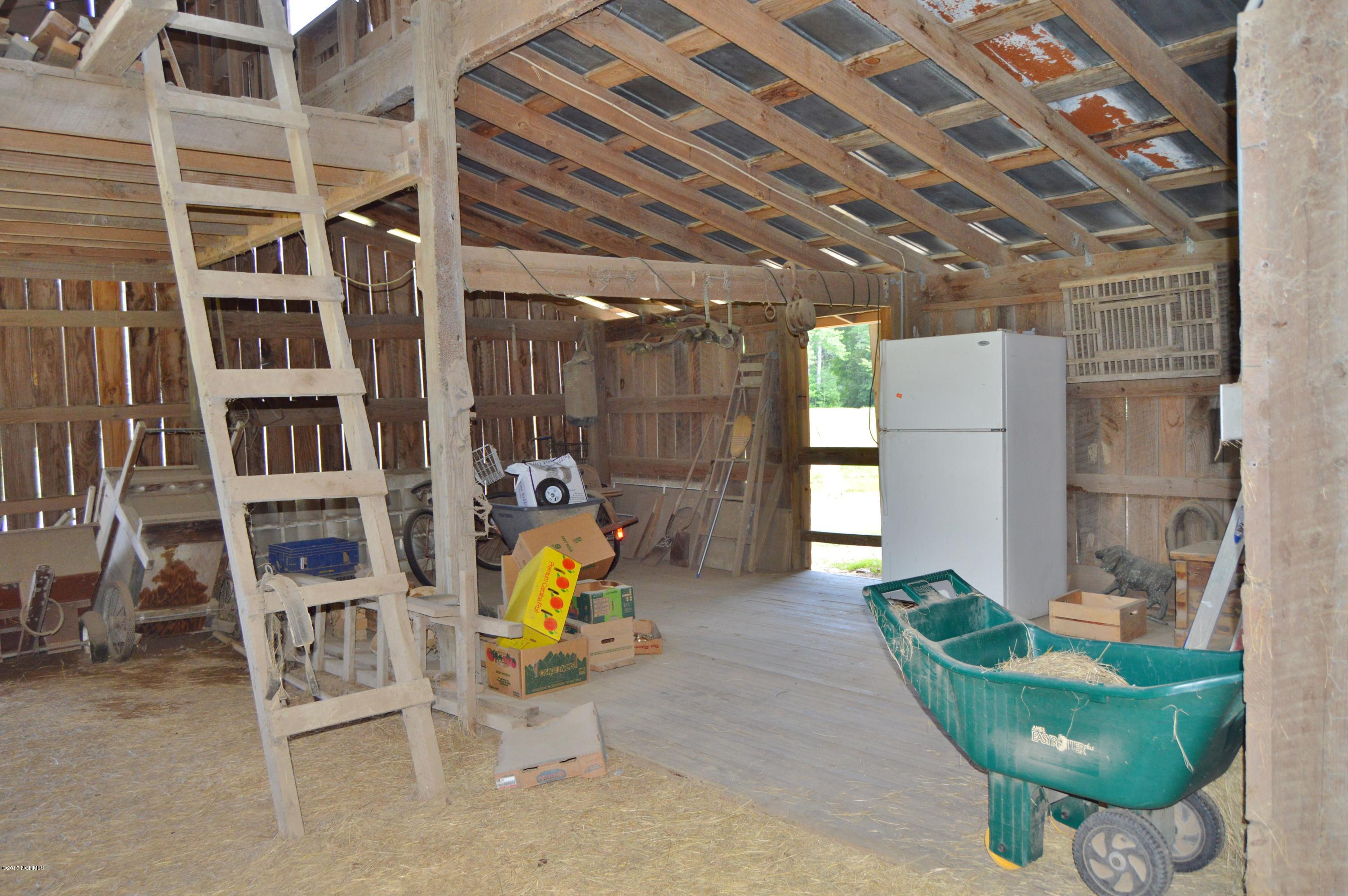 4694 Tuckahoe Road Ivanhoe, NC 28447 - Photo 51 of 62 inside barn