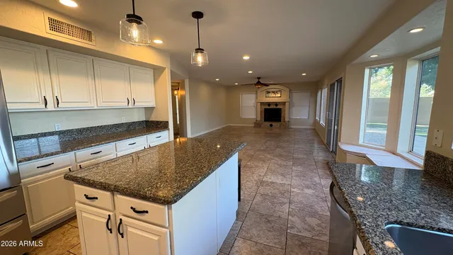 $3,295 | 19638 North 73rd Avenue, Glendale, AZ 85308