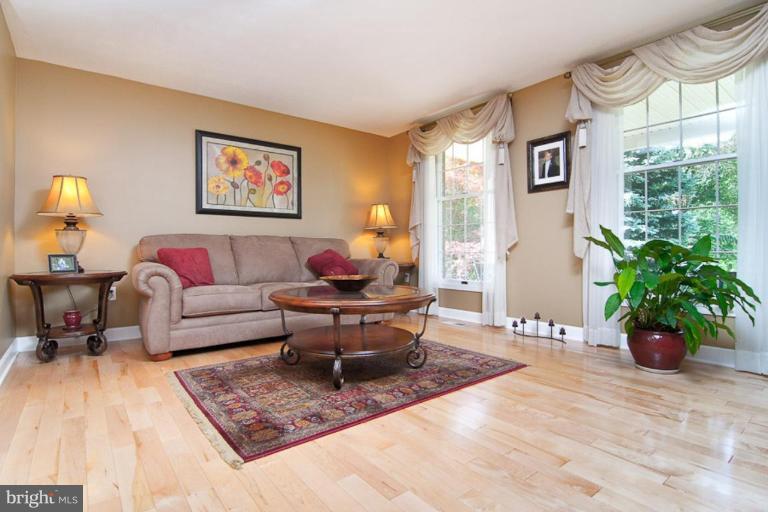 383 Yorkshire Lane Riva, MD 21140 - Photo 14 of 21 a living room with furniture flowerpot and a window