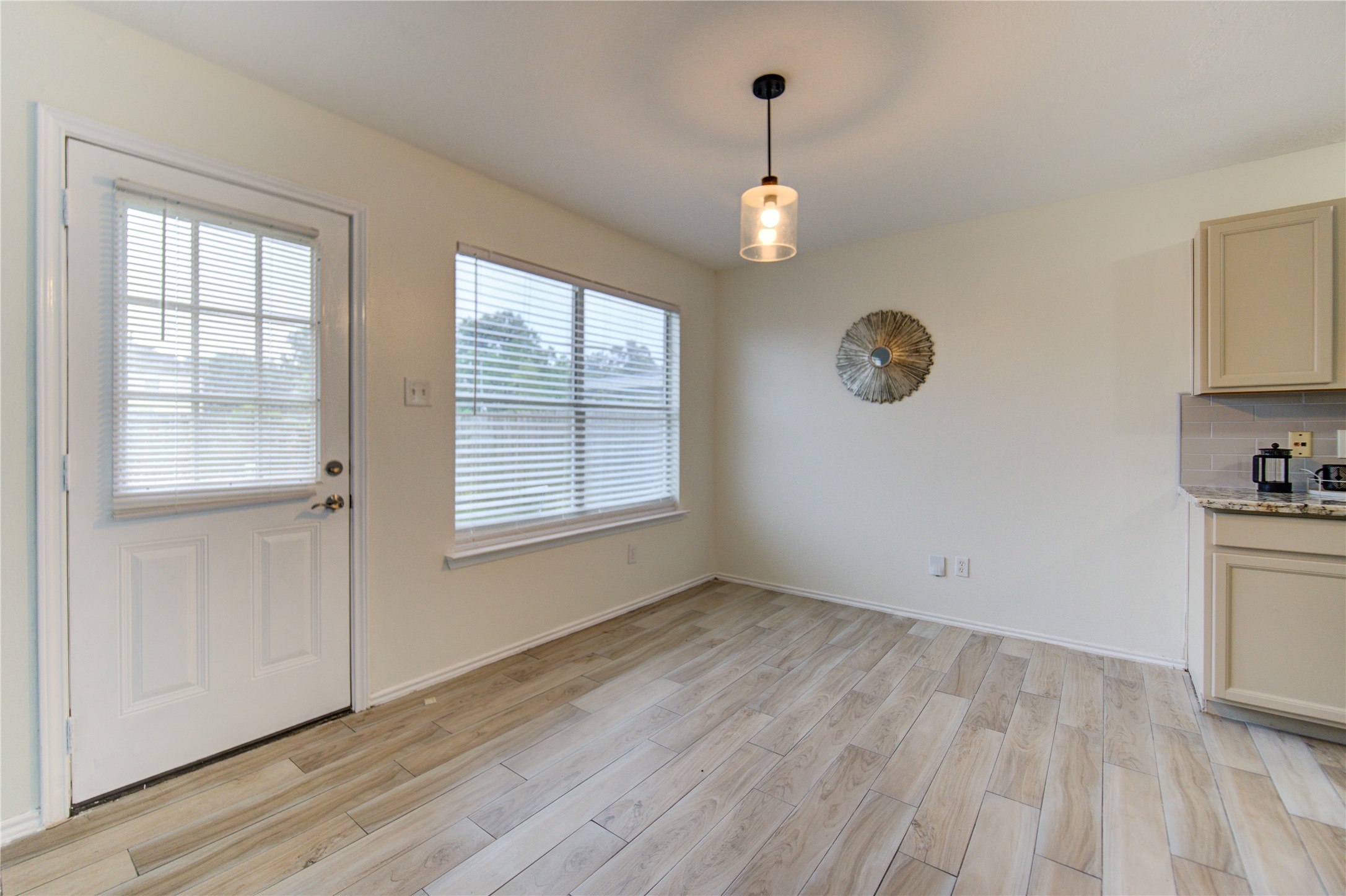9926 Myrtle Field Lane Houston, TX 77044 - Photo 13 of 34