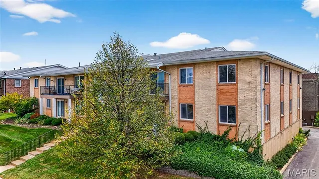 $111,000 | 10328 Forest Brook Lane, Unit H, St. Louis, MO 63146