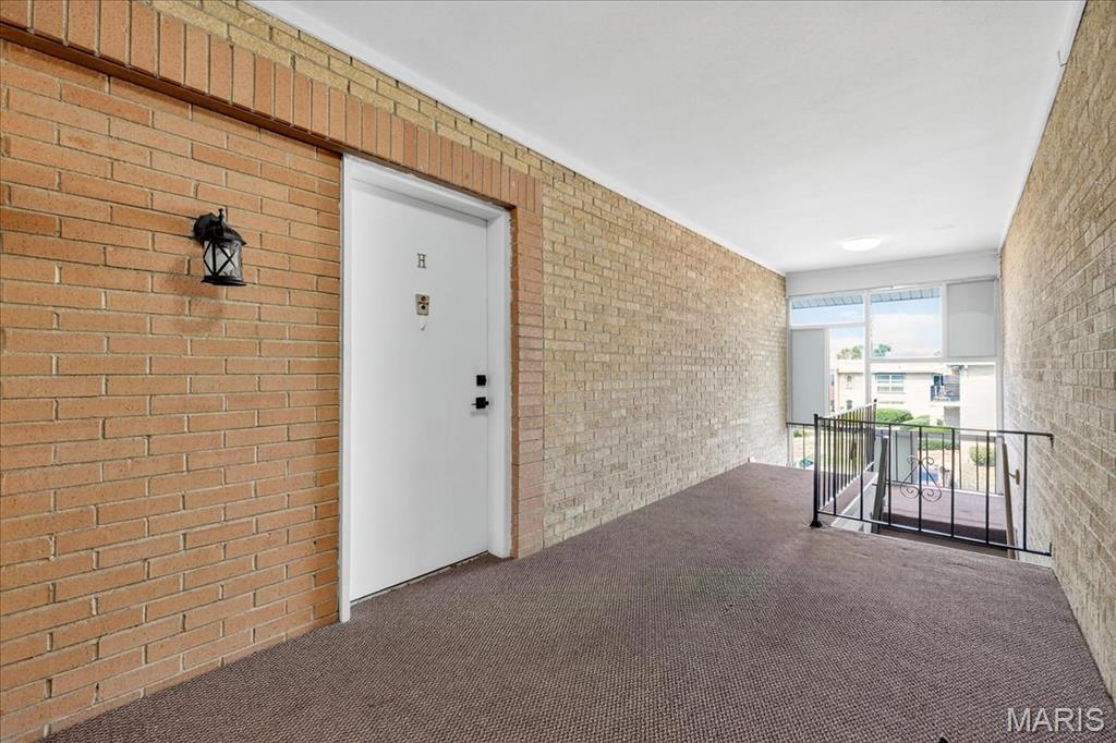 10328 Forest Brook Lane, Unit H St. Louis, MO 63146 - Photo 2 of 21