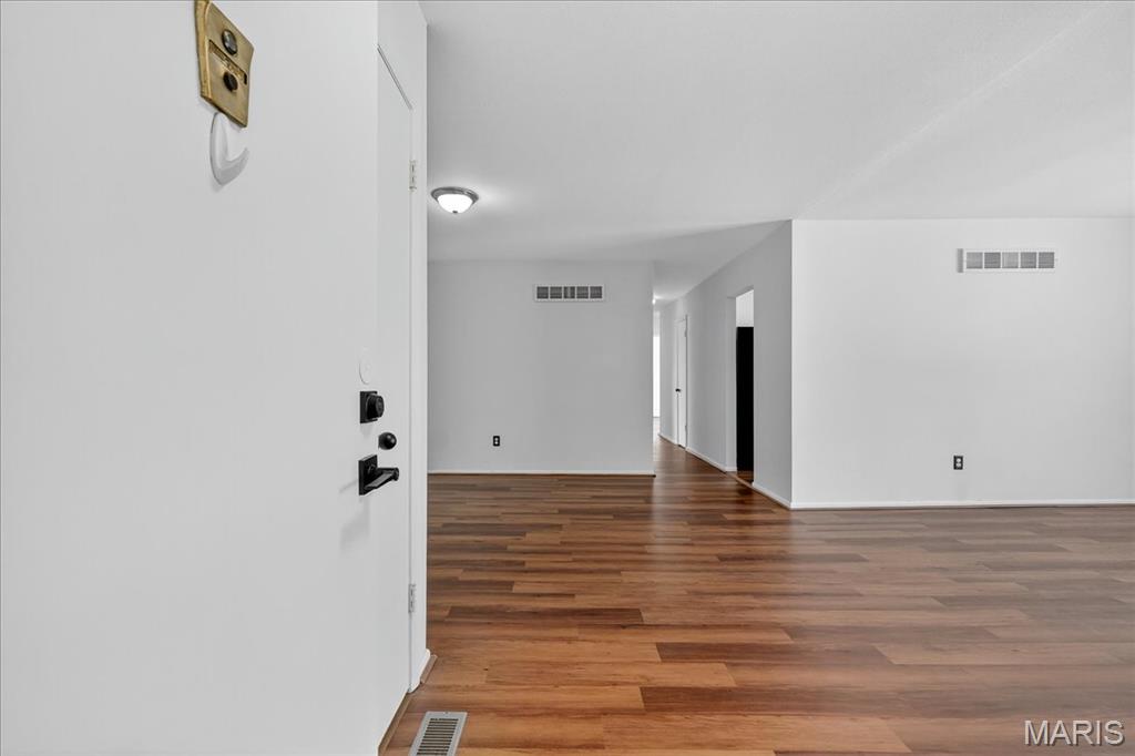 10328 Forest Brook Lane, Unit H St. Louis, MO 63146 - Photo 6 of 21