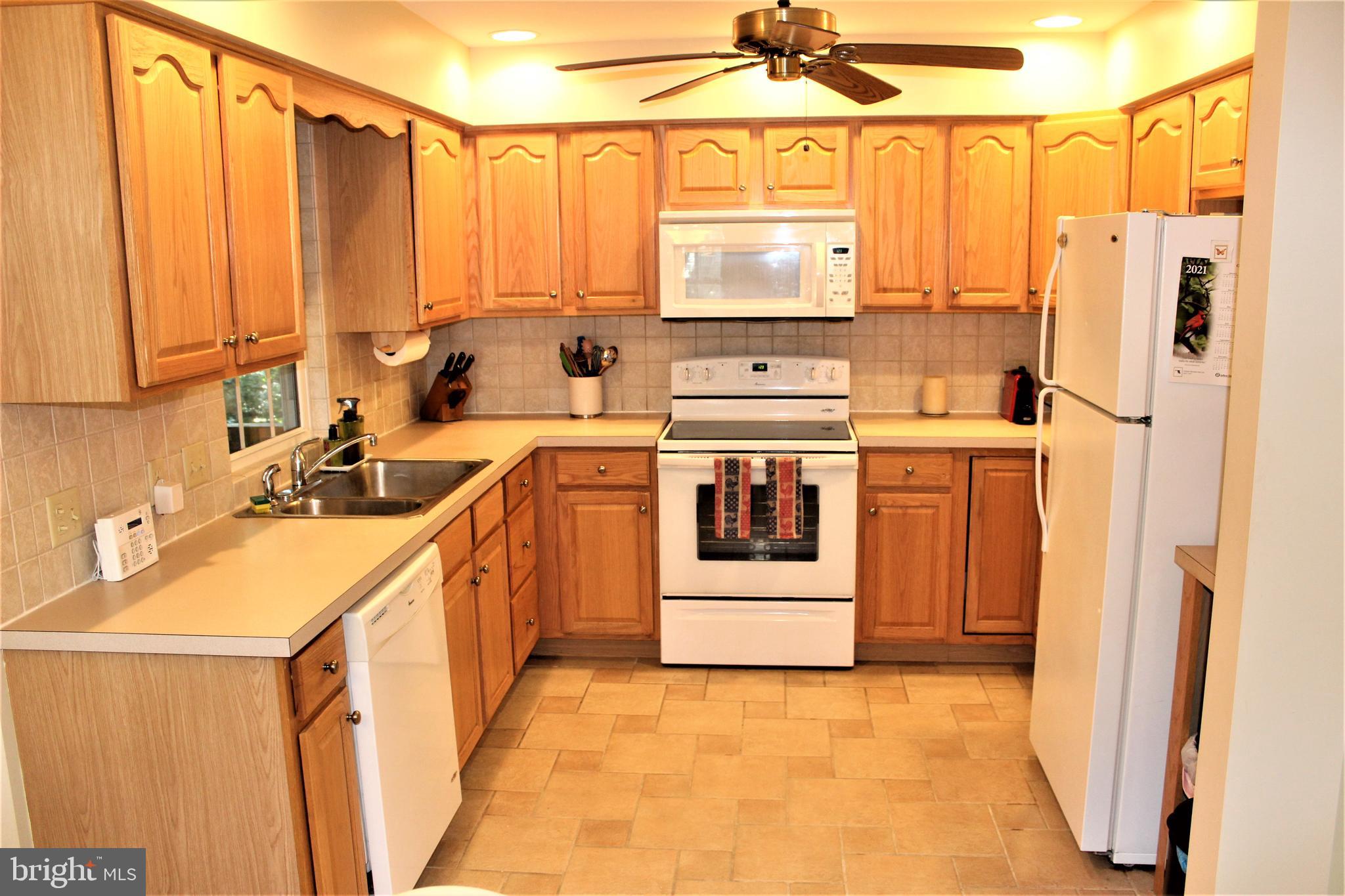 14 Gloucester Road Ocean Pines, MD 21811 - Photo 7 of 35 Kitchen with ceramic tile floors