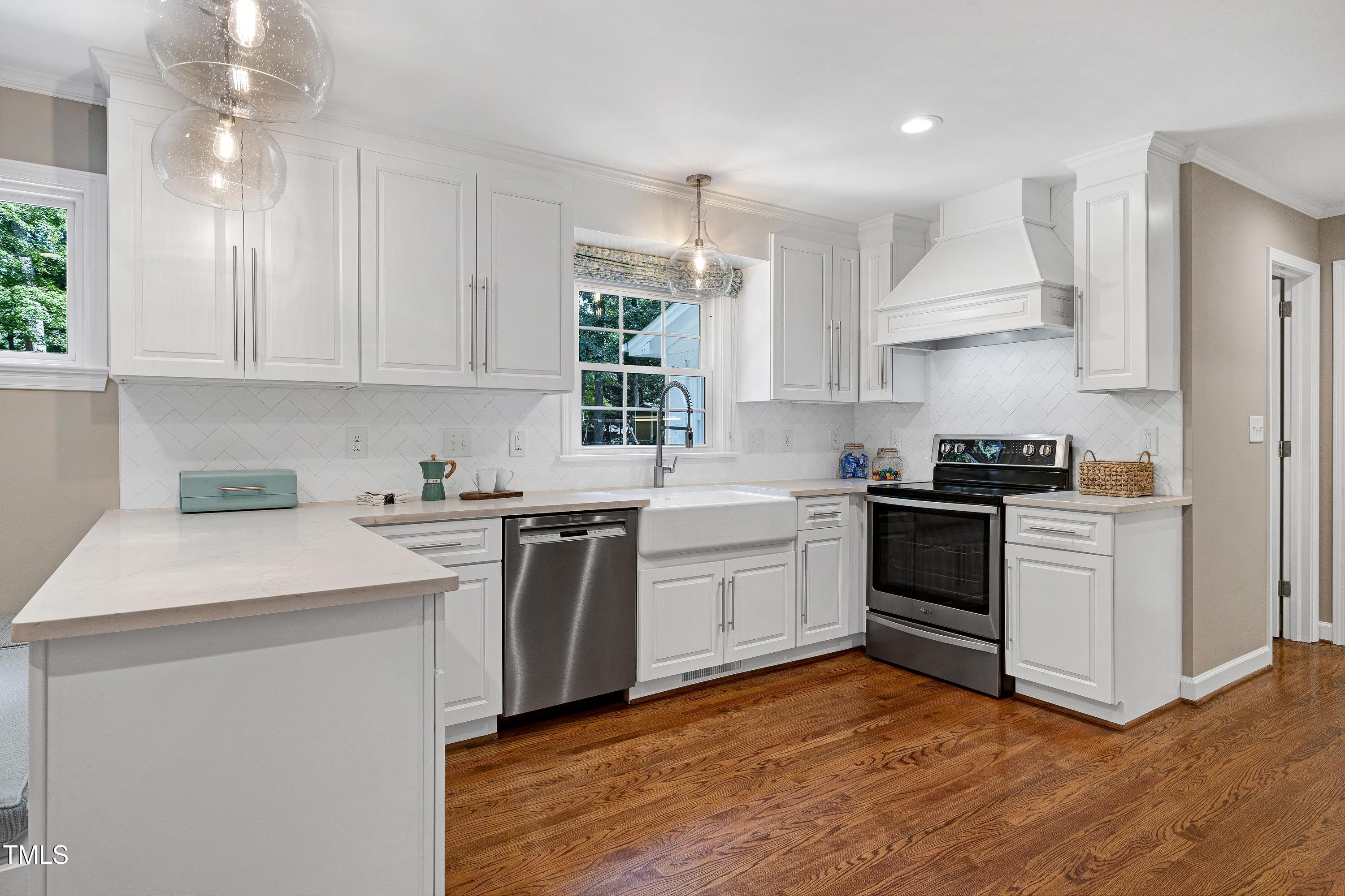 918 Collins Drive Raleigh, NC 27609 - Photo 21 of 72 _B5A4847-3000