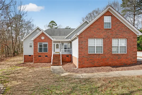 $419,000 | 200 Holly Chase Drive, Piedmont, SC 29673