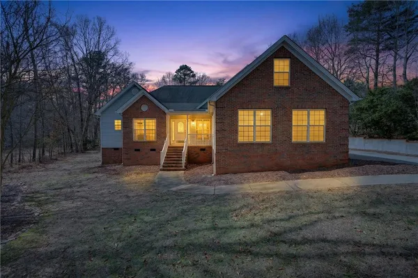 $419,000 | 200 Holly Chase Drive, Piedmont, SC 29673