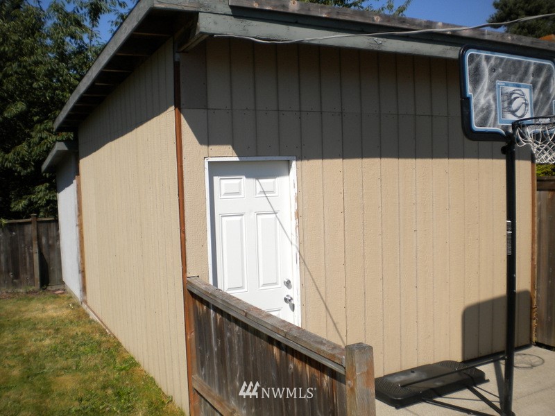 3310 Northeast 6th Street Renton, WA 98056 - Photo 11 of 11