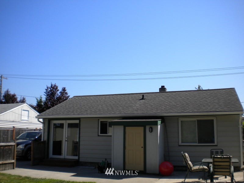 3310 Northeast 6th Street Renton, WA 98056 - Photo 10 of 11