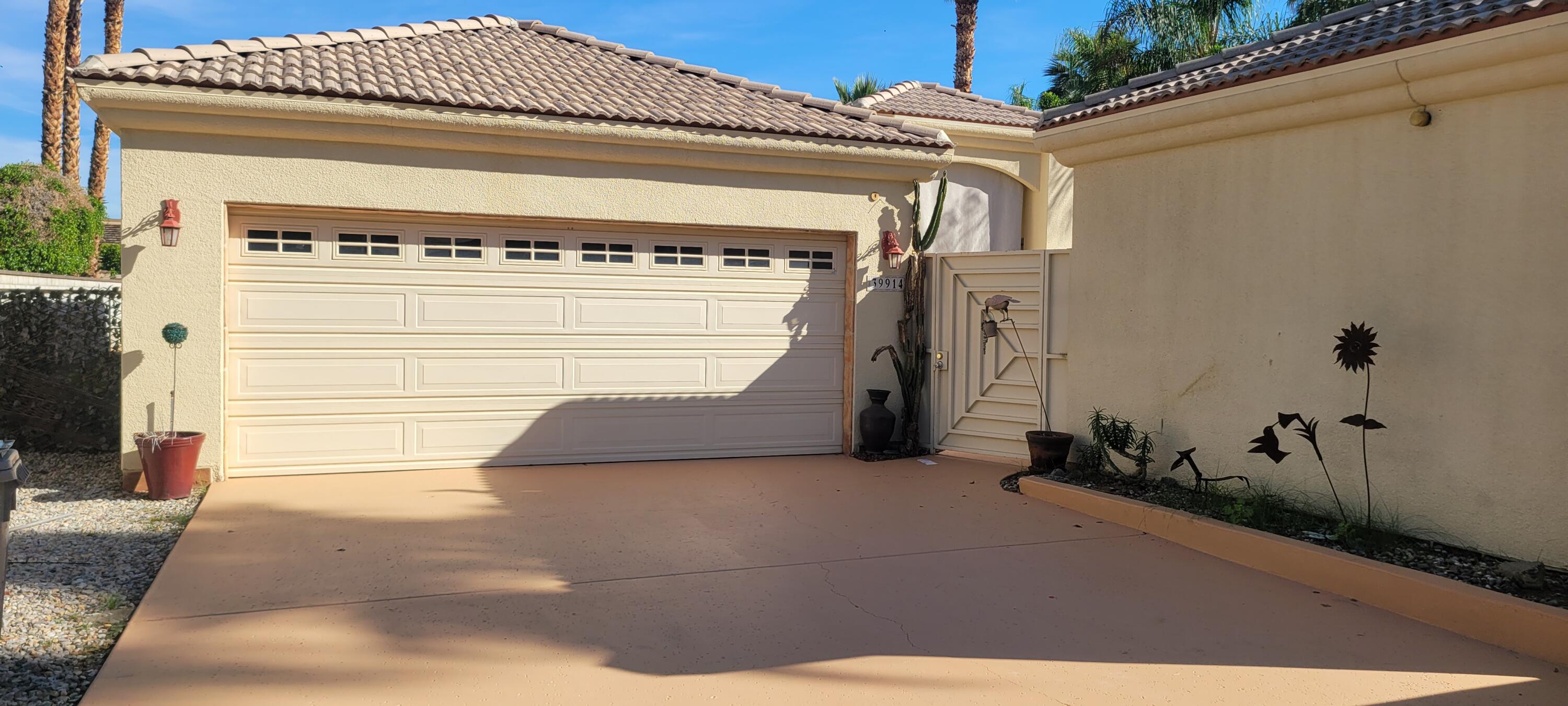 39914 Morningsprings Road Rancho Mirage, CA 92270 - Photo 5 of 54 a view of a door of the house