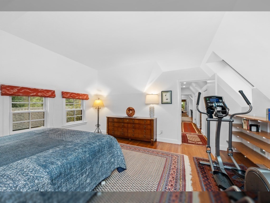 76 Ober Road, Unit 76 Newton, MA 02459 - Photo 15 of 32 a spacious bedroom with a bed and a dresser