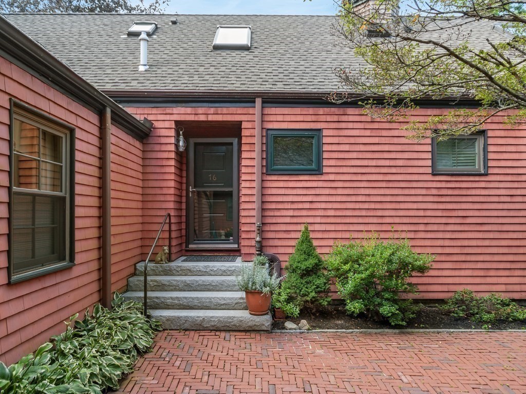76 Ober Road, Unit 76 Newton, MA 02459 - Photo 2 of 32 a front view of a house