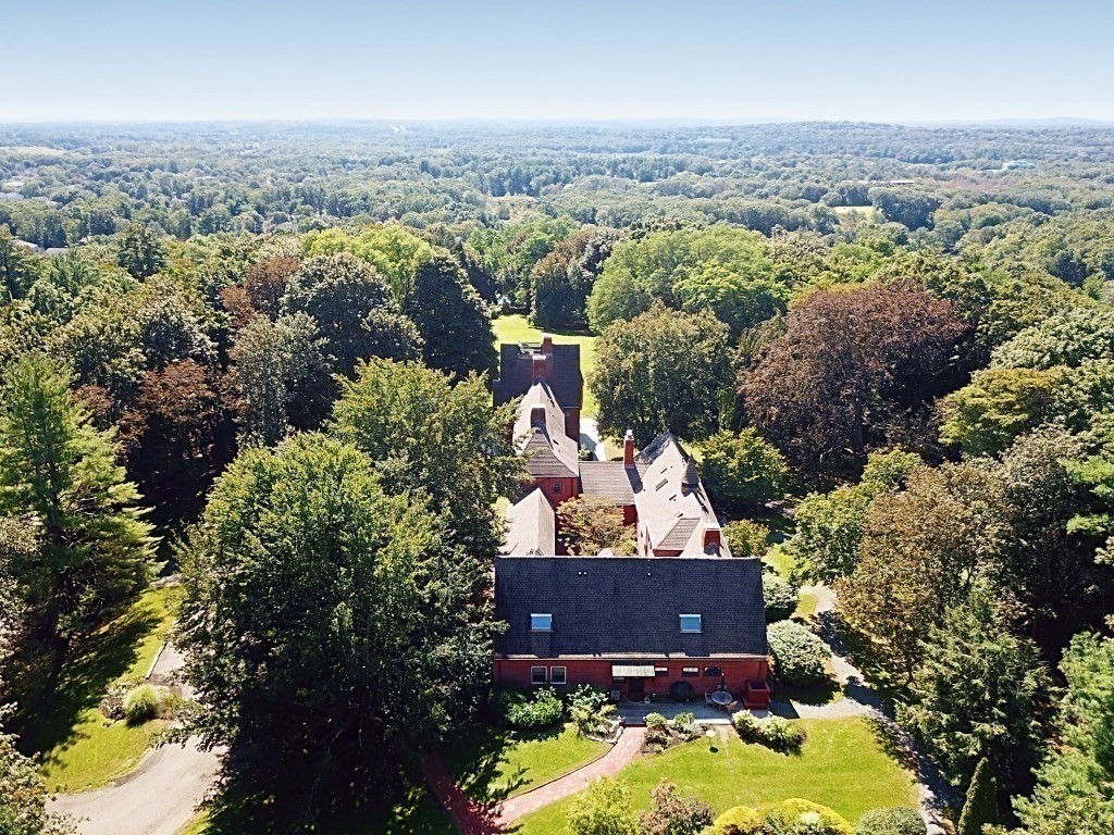 76 Ober Road, Unit 76 Newton, MA 02459 - Photo 26 of 32 an aerial view of residential houses with outdoor space and swimming pool