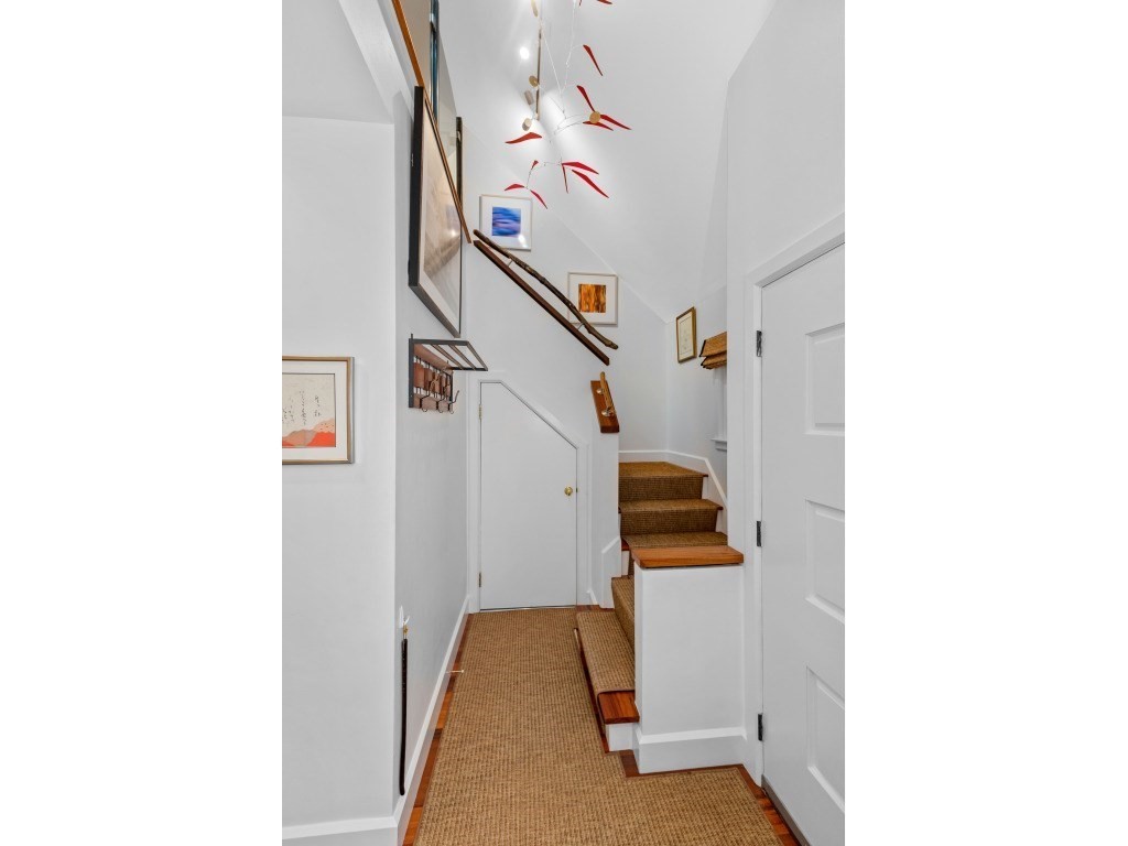76 Ober Road, Unit 76 Newton, MA 02459 - Photo 10 of 32 a view of a hallway with entryway