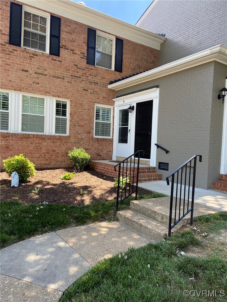 9 Millstone Road, Unit 9 Henrico, VA 23228 - Photo 1 of 27 a view of a house with backyard and a tree