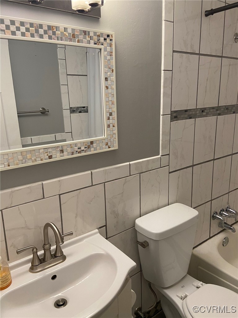 9 Millstone Road, Unit 9 Henrico, VA 23228 - Photo 21 of 27 a bathroom with a sink and a toilet