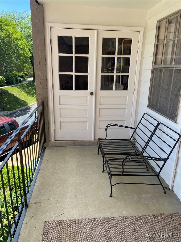 9 Millstone Road, Unit 9 Henrico, VA 23228 - Photo 4 of 27 a view of an outdoor space with seating area