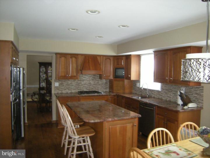 117 Beech Avenue Springfield, PA 19064 - Photo 4 of 22 Kitchen