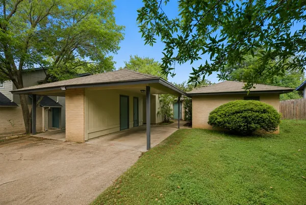 $1,395 | 2412 Burleson Court, Unit B, Austin, TX 78741