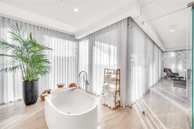 $6,500,000 | 9001 Collins Avenue, Unit S402, Surfside, FL 33154