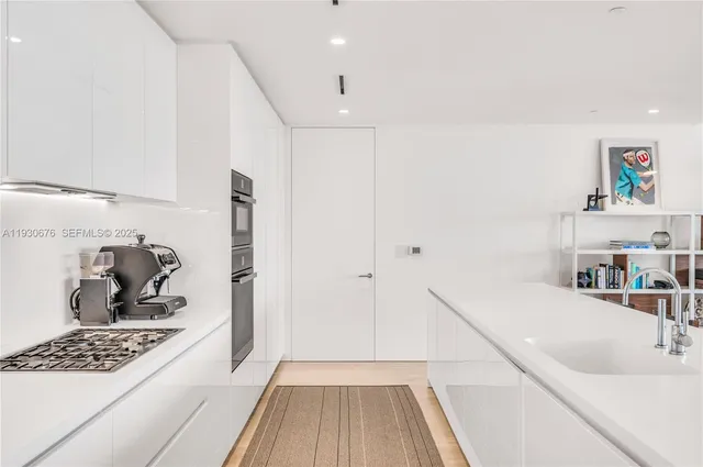 $6,500,000 | 9001 Collins Avenue, Unit S402, Surfside, FL 33154