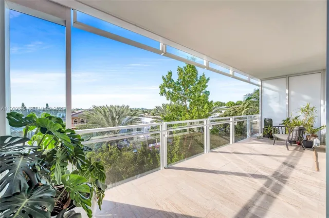 $6,500,000 | 9001 Collins Avenue, Unit S402, Surfside, FL 33154
