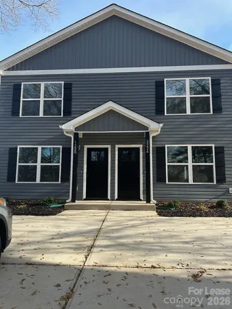 $1,625 | 1228 4th St Lane Northeast, Hickory, NC 28601