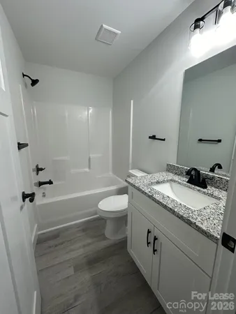 $1,625 | 1228 4th St Lane Northeast, Hickory, NC 28601