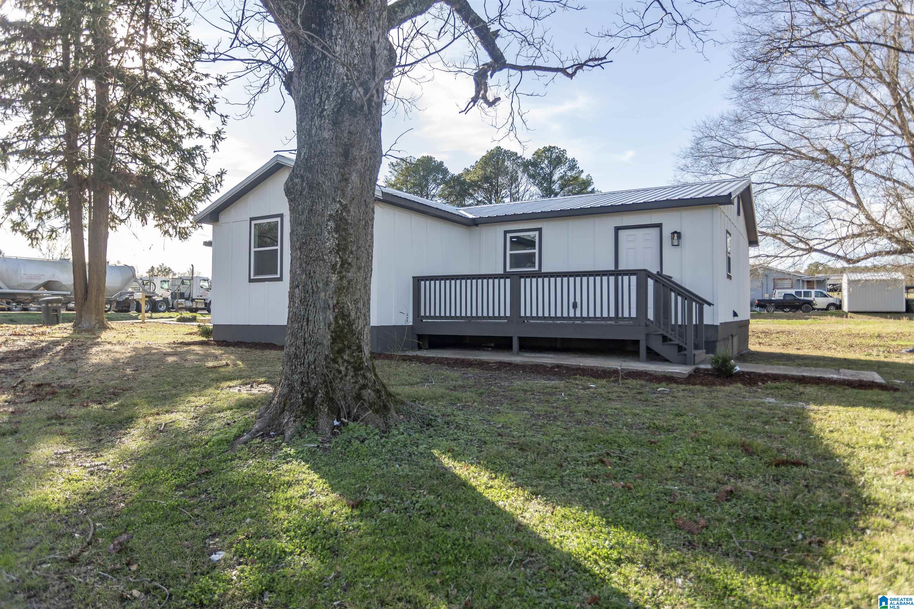 447 Cannie Phillips Road Sumiton, AL 35148 - Photo 10 of 40