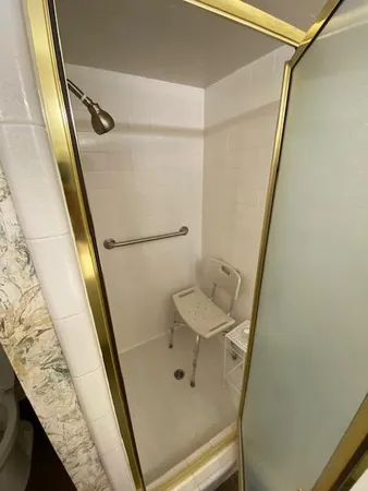 $249,950 | 945 South Clovis Avenue, Unit V, Fresno, CA 93727