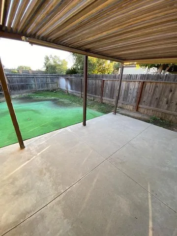 $249,950 | 945 South Clovis Avenue, Unit V, Fresno, CA 93727