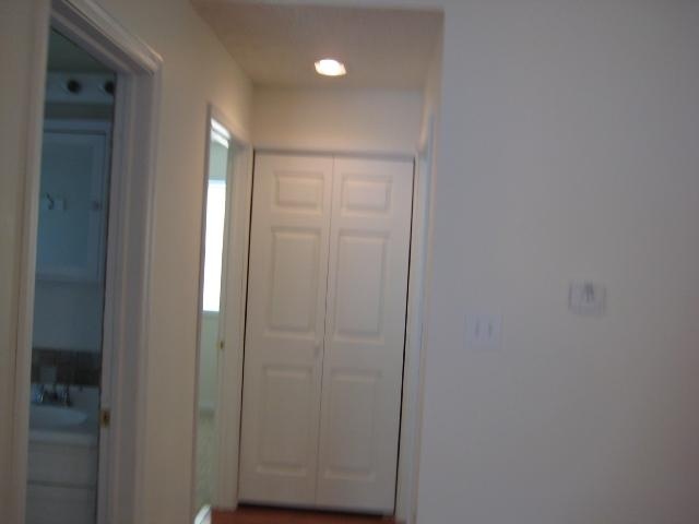 433 Stockbridge Road Columbus, OH 43207 - Photo 4 of 12 Gallery Image 4