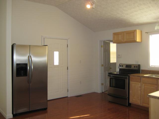 433 Stockbridge Road Columbus, OH 43207 - Photo 8 of 12 Gallery Image 8