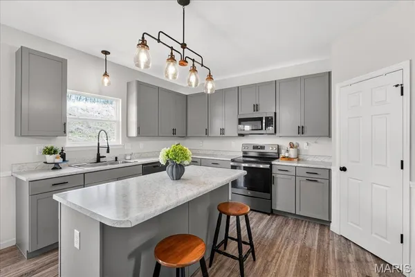 $435,000 | 5380 Shawnee View Court, Eureka, MO 63025