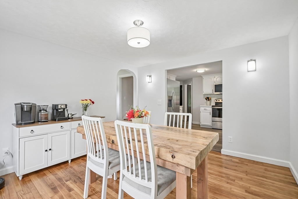 18 Carleton Road Leicester, MA 01542 - Photo 10 of 37