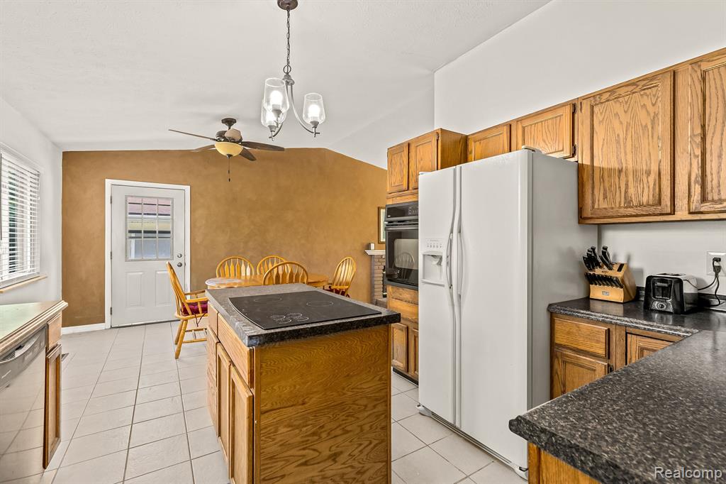 7995 Schrepfer Road Howell, MI 48855 - Photo 15 of 24