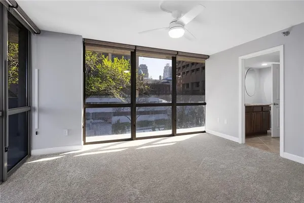 $305,000 | 600 Admiral Boulevard, Unit 601, Kansas City, MO 64106