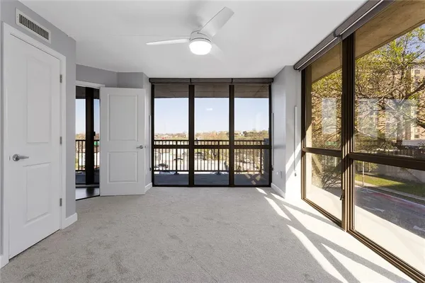 $305,000 | 600 Admiral Boulevard, Unit 601, Kansas City, MO 64106