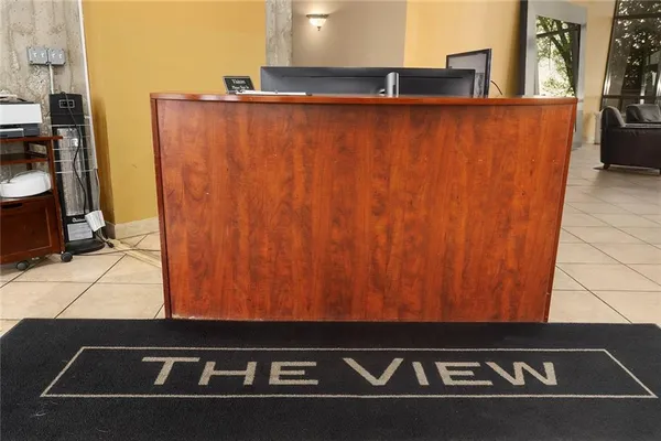 $305,000 | 600 Admiral Boulevard, Unit 601, Kansas City, MO 64106